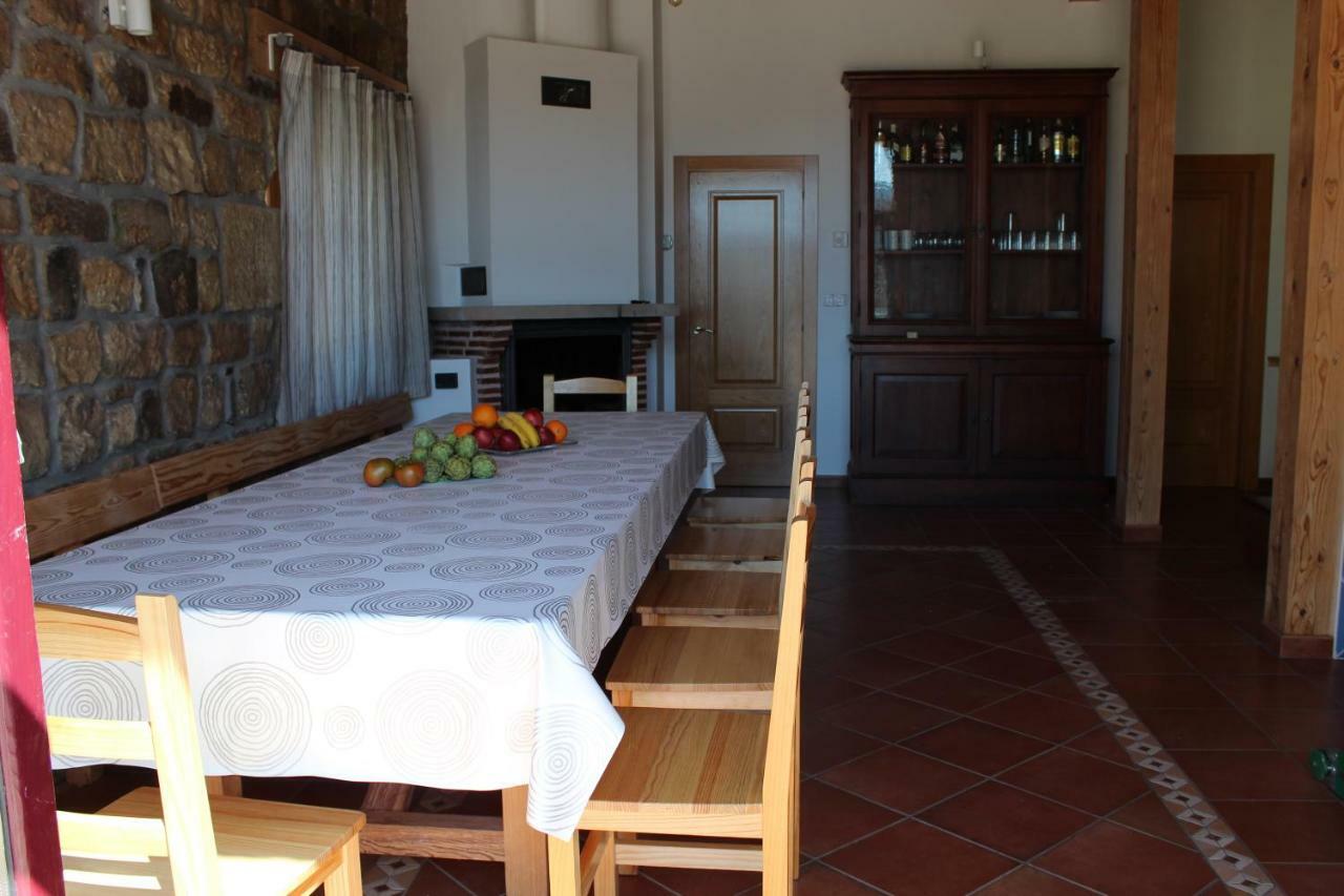 La Casa De La Petra Guest House Quintanar de la Sierra Luaran gambar